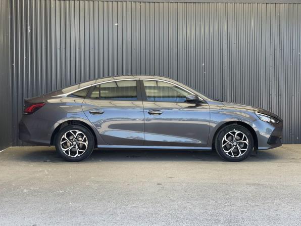 MG 5 I Рестайлинг с пробегом 2021 года, цена 1 677 000 рублей, 33741 км, седан, Автокод Объявления