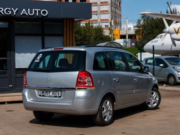 Opel Zafira B Рестайлинг с пробегом 2012 года, цена 680 000 рублей, 294096 км, компактвэн, Автокод Объявления