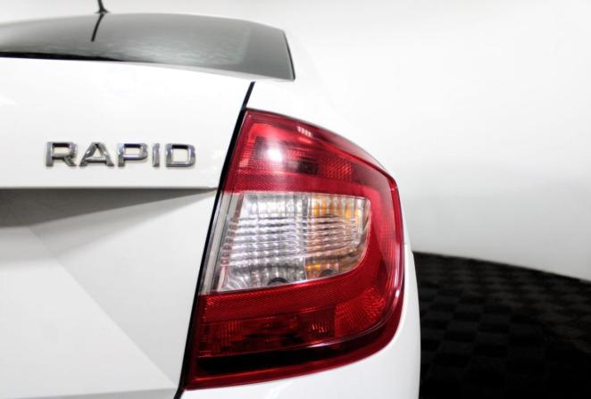 Skoda Rapid I с пробегом 2016 года, цена 900 000 рублей, 216810 км, лифтбек, Автокод Объявления