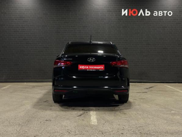 Hyundai Solaris II с пробегом 2020 года, цена 1 651 000 рублей, 66575 км, седан, Автокод Объявления
