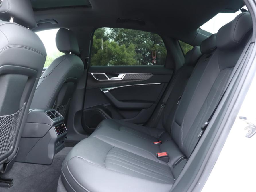 Audi A6 V (C8) Москва  - изображение 10