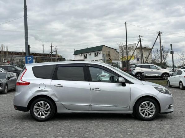 Renault Scenic III Рестайлинг 2 с пробегом 2013 года, цена 720 000 рублей, 460000 км, минивэн, Автокод Объявления