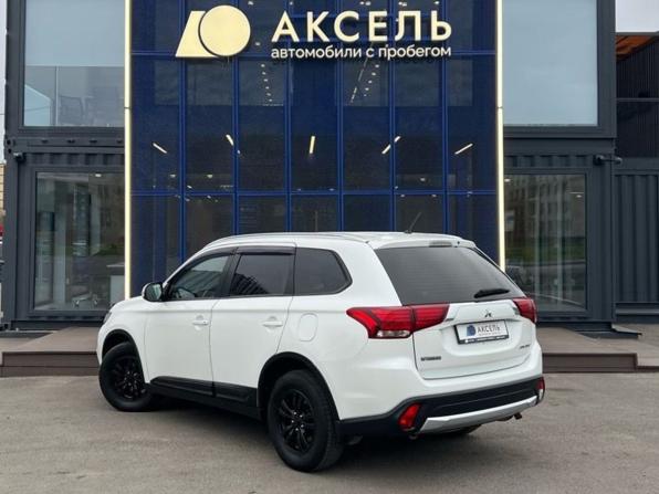 Mitsubishi Outlander III Рестайлинг с пробегом 2015 года, цена 1 449 000 рублей, 205000 км, внедорожник, Автокод Объявления