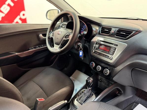 Kia Rio III Рестайлинг с пробегом 2016 года, цена 750 000 рублей, 193061 км, седан, Автокод Объявления