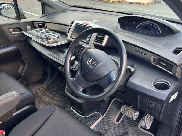 Honda Freed I с пробегом 2011 года, цена 1 120 000 рублей, 220731 км, компактвэн, Автокод Объявления
