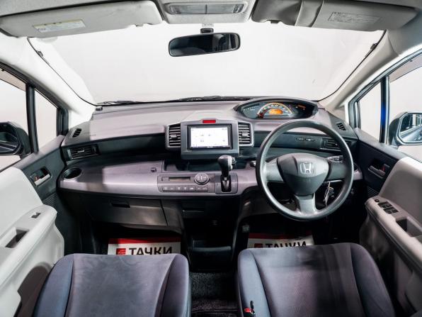 Honda Freed I с пробегом 2010 года, цена 935 000 рублей, 143800 км, компактвэн, Автокод Объявления