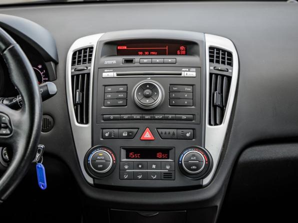 Kia Ceed I Рестайлинг с пробегом 2010 года, цена 918 000 рублей, 66824 км, хэтчбек, Автокод Объявления