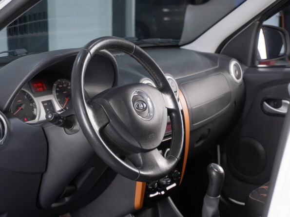 Lada (ВАЗ) Largus I с пробегом 2018 года, цена 989 000 рублей, 90726 км, универсал, Автокод Объявления