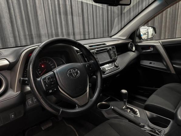Toyota RAV4 IV (XA40) с пробегом 2015 года, цена 2 270 000 рублей, 134000 км, внедорожник, Автокод Объявления
