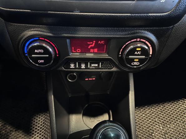 Kia Rio III с пробегом 2012 года, цена 974 000 рублей, 118038 км, хэтчбек, Автокод Объявления