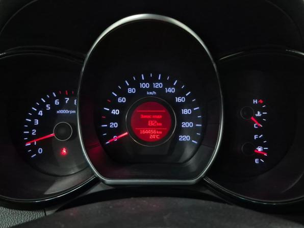 Kia Rio III Рестайлинг с пробегом 2015 года, цена 900 000 рублей, 164455 км, седан, Автокод Объявления
