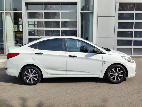 Hyundai Solaris I с пробегом 2014 года, цена 798 000 рублей, 203024 км, седан, Автокод Объявления