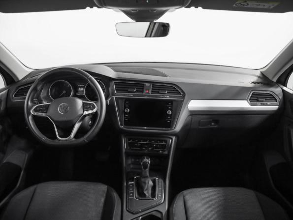Volkswagen Tiguan II Рестайлинг с пробегом 2021 года, цена 2 569 000 рублей, 73728 км, внедорожник, Автокод Объявления
