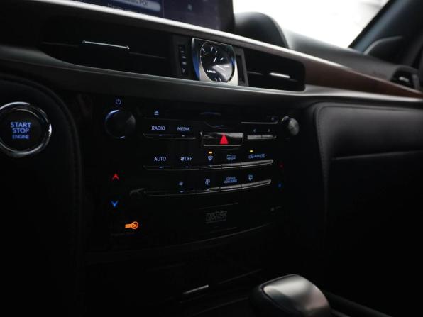 Lexus LX III Рестайлинг 2 с пробегом 2017 года, цена 7 499 077 рублей, 97250 км, внедорожник, Автокод Объявления