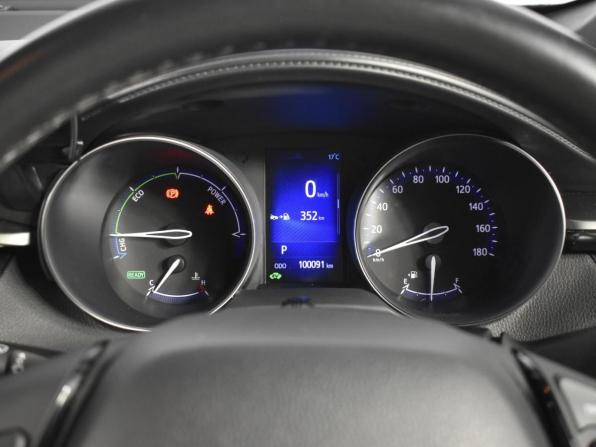 Toyota C-HR I с пробегом 2019 года, цена 1 994 900 рублей, 100091 км, внедорожник, Автокод Объявления