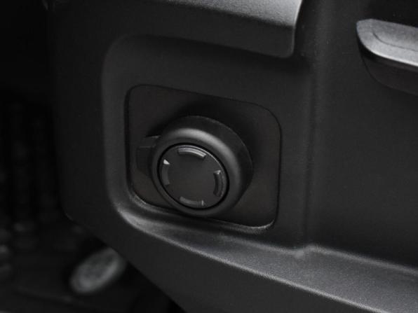 Land Rover Defender II с пробегом 2022 года, цена 5 815 000 рублей, 38943 км, внедорожник, Автокод Объявления