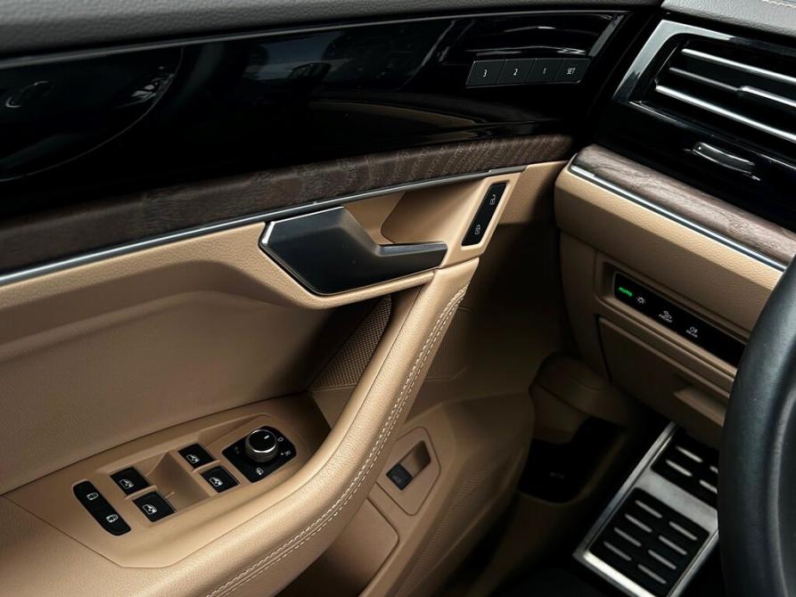 Volkswagen Touareg III Санкт-Петербург  - изображение 25