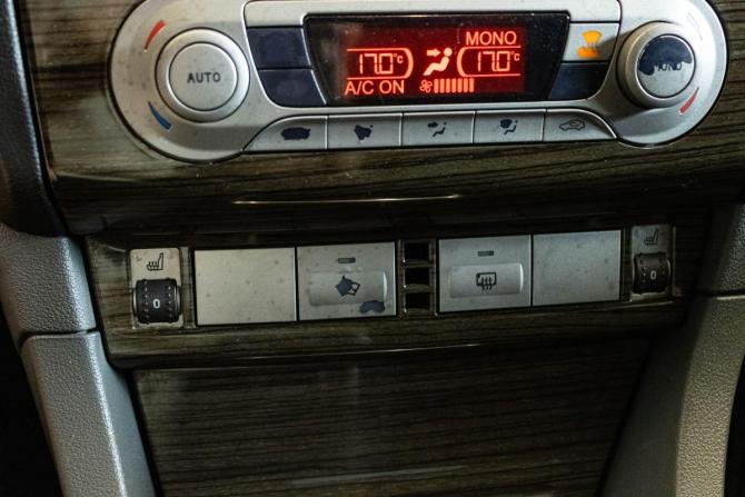 Ford Focus II Рестайлинг с пробегом 2008 года, цена 609 000 рублей, 221543 км, седан, Автокод Объявления