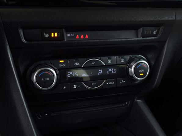 Mazda 3 III (BM) с пробегом 2014 года, цена 1 069 995 рублей, 212795 км, седан, Автокод Объявления