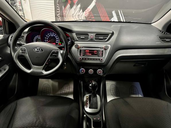 Kia Rio III Рестайлинг с пробегом 2017 года, цена 830 000 рублей, 102653 км, хэтчбек, Автокод Объявления