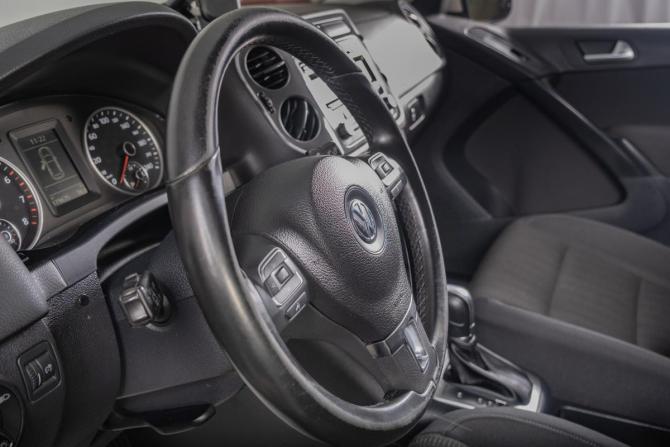 Volkswagen Tiguan I Рестайлинг с пробегом 2013 года, цена 1 629 000 рублей, 179610 км, внедорожник, Автокод Объявления