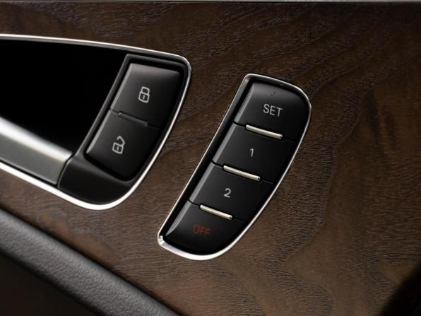 Audi A6 allroad III (C7) с пробегом 2014 года, цена 2 649 000 рублей, 101762 км, универсал, Автокод Объявления