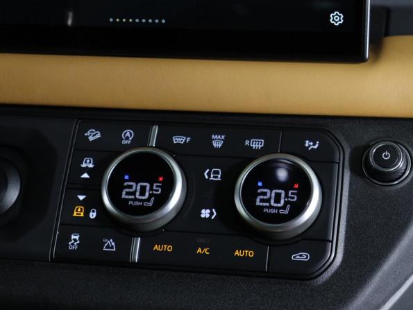 Land Rover Defender II с пробегом 2023 года, цена 9 600 000 рублей, 22527 км, внедорожник, Автокод Объявления