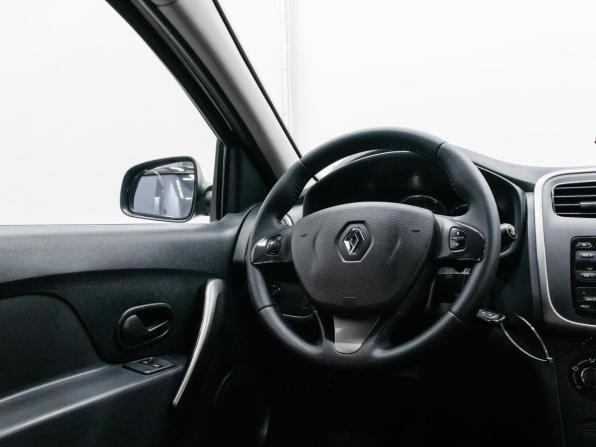 Renault Sandero II с пробегом 2018 года, цена 1 049 000 рублей, 64784 км, хэтчбек, Автокод Объявления