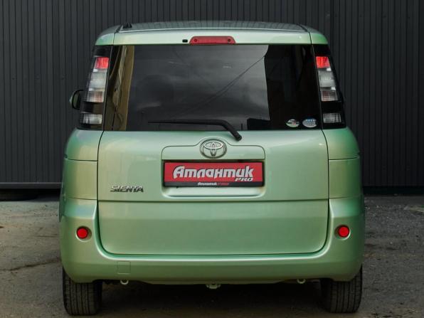 Toyota Sienta I Рестайлинг 2 с пробегом 2012 года, цена 900 000 рублей, 207819 км, минивэн, Автокод Объявления