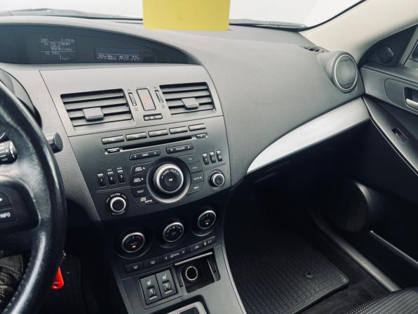Mazda 3 II (BL) Рестайлинг с пробегом 2012 года, цена 720 000 рублей, 196000 км, хэтчбек, Автокод Объявления