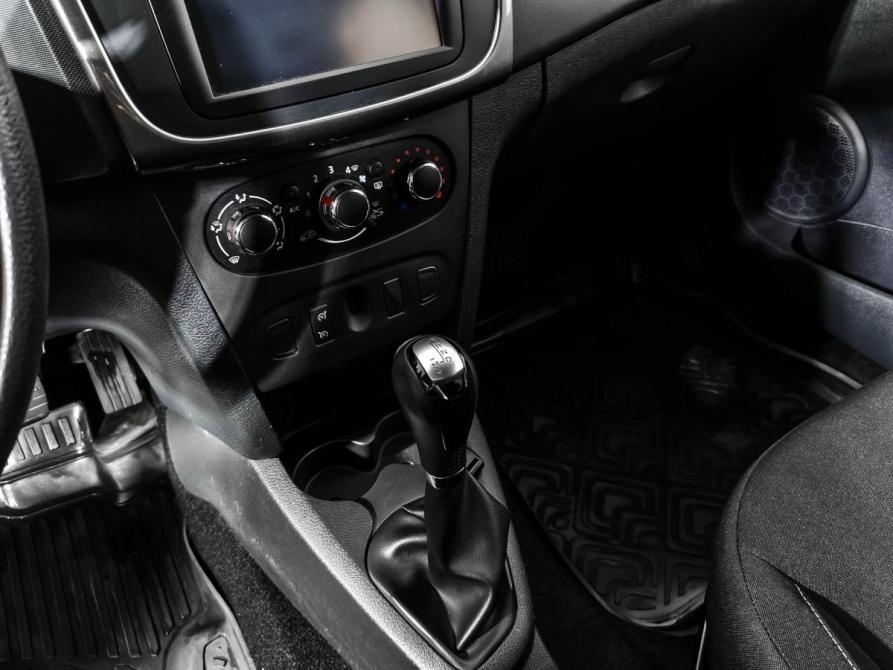 Renault Sandero II Санкт-Петербург  - изображение 11