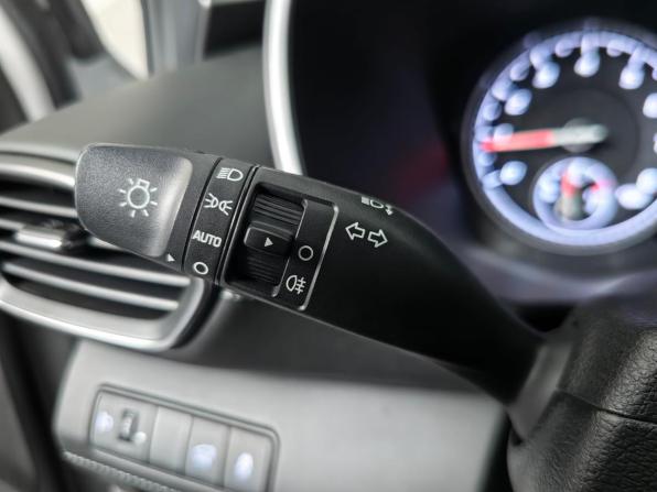 Hyundai Santa Fe IV Рестайлинг с пробегом 2022 года, цена 3 999 000 рублей, 41314 км, внедорожник, Автокод Объявления