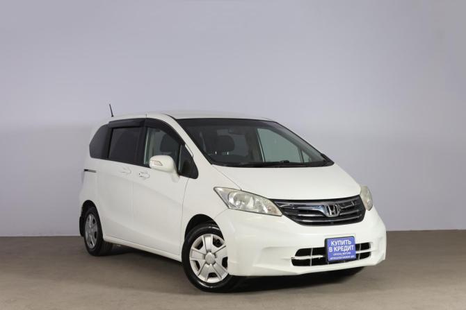 Honda Freed I Рестайлинг с пробегом 2013 года, цена 1 359 000 рублей, 140012 км, компактвэн, Автокод Объявления