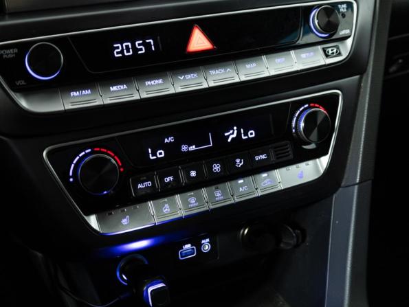 Hyundai Sonata VII (LF) Рестайлинг с пробегом 2017 года, цена 2 150 000 рублей, 53000 км, седан, Автокод Объявления