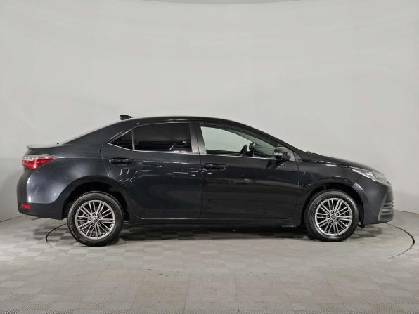 Toyota Corolla XI (E160 E170 E180) Рестайлинг 1 с пробегом 2018 года, цена 1 630 000 рублей, 118742 км, седан, Автокод Объявления