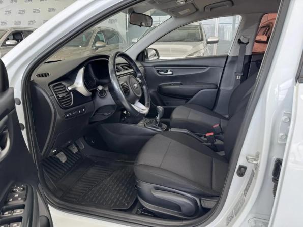 Kia Rio IV Рестайлинг с пробегом 2020 года, цена 1 380 000 рублей, 105281 км, седан, Автокод Объявления