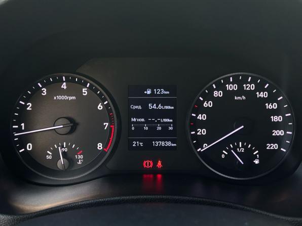 Hyundai Solaris II с пробегом 2019 года, цена 1 280 000 рублей, 137836 км, седан, Автокод Объявления