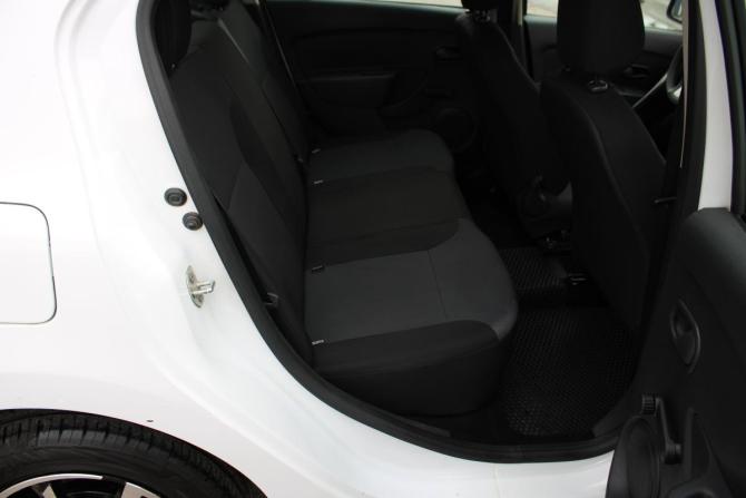 Renault Logan II с пробегом 2017 года, цена 795 000 рублей, 98672 км, седан, Автокод Объявления