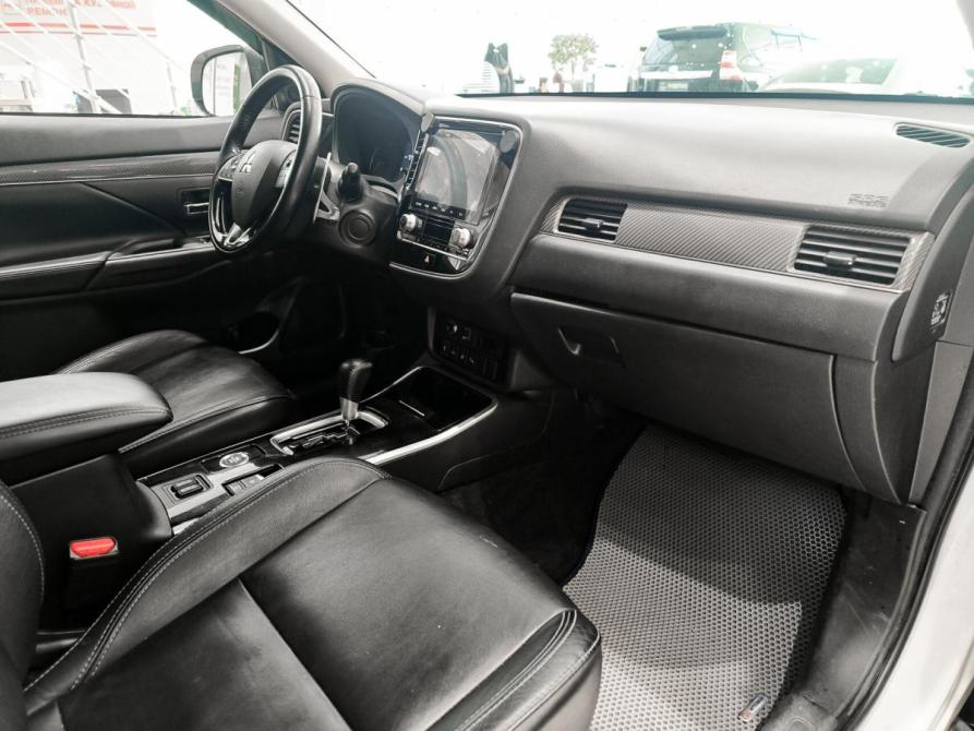 Mitsubishi Outlander III Рестайлинг 3 Казань  - изображение 13