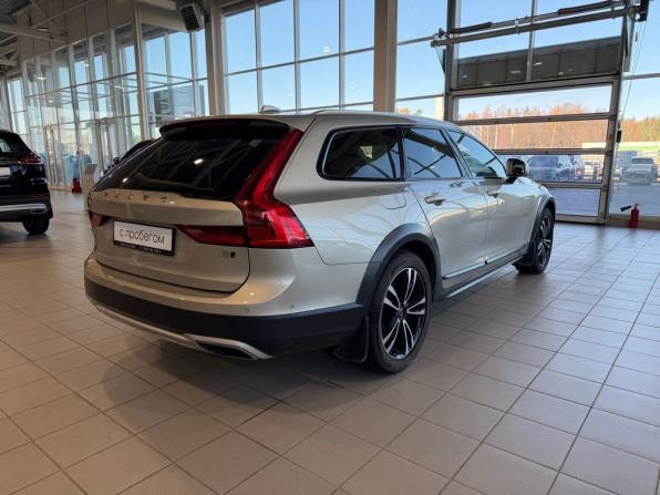 Volvo V90 Cross Country I с пробегом 2017 года, цена 2 795 000 рублей, 113237 км, универсал, Автокод Объявления