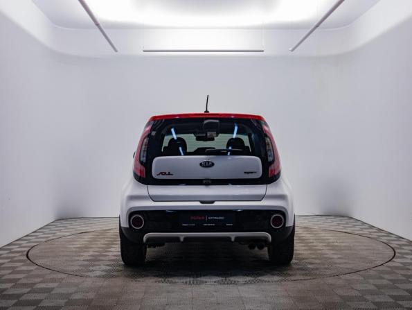 Kia Soul II Рестайлинг с пробегом 2016 года, цена 1 148 000 рублей, 190160 км, хэтчбек, Автокод Объявления