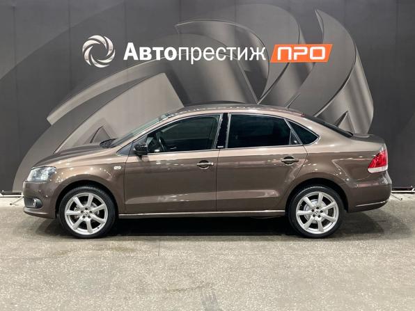 Volkswagen Polo V с пробегом 2014 года, цена 640 000 рублей, 211954 км, седан, Автокод Объявления