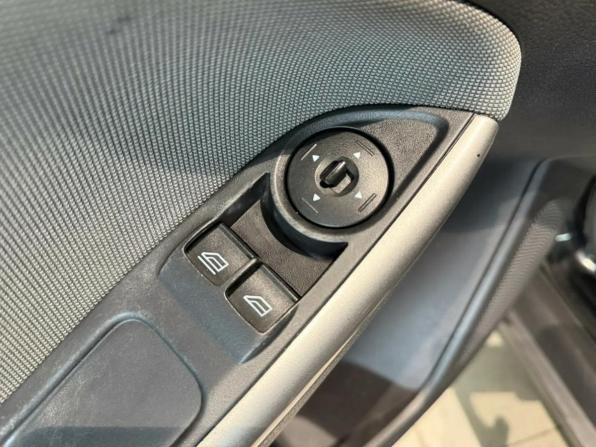 Ford Focus III с пробегом 2011 года, цена 650 000 рублей, 176001 км, хэтчбек, Автокод Объявления