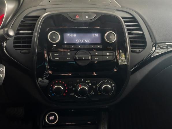 Renault Kaptur I Рестайлинг с пробегом 2021 года, цена 1 430 000 рублей, 86712 км, внедорожник, Автокод Объявления