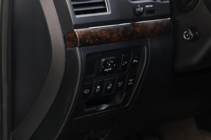 Toyota Land Cruiser 200 Series Рестайлинг 1 с пробегом 2015 года, цена 4 600 000 рублей, 190337 км, внедорожник, Автокод Объявления
