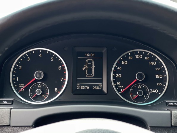 Volkswagen Tiguan I Рестайлинг с пробегом 2011 года, цена 1 070 000 рублей, 218570 км, внедорожник, Автокод Объявления