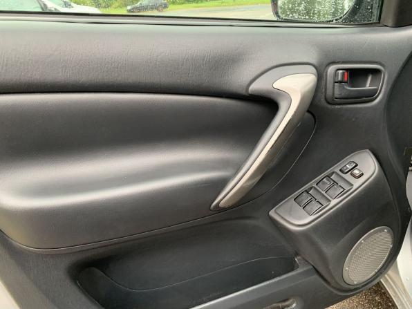 Toyota RAV4 II (XA20) Рестайлинг с пробегом 2003 года, цена 860 000 рублей, 261460 км, внедорожник, Автокод Объявления