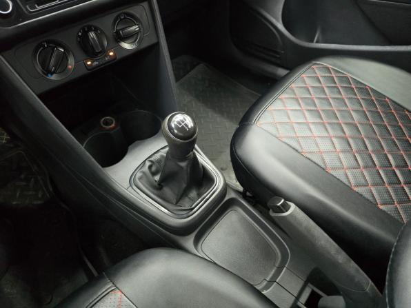 Volkswagen Polo V с пробегом 2014 года, цена 899 000 рублей, 187928 км, седан, Автокод Объявления