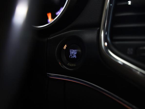 Jeep Grand Cherokee IV (WK2) Рестайлинг с пробегом 2014 года, цена 1 499 000 рублей, 370885 км, внедорожник, Автокод Объявления