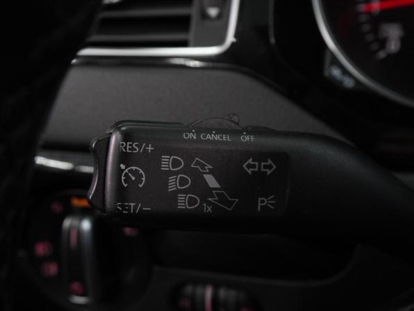 Volkswagen Jetta VI Рестайлинг с пробегом 2018 года, цена 1 749 000 рублей, 143826 км, седан, Автокод Объявления